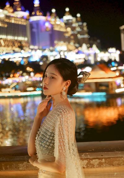 寂寞空庭春欲晚吃饭