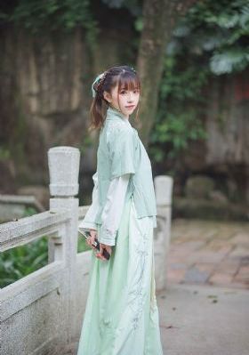 吊带袜天使动漫