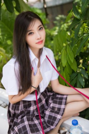 美丽的小蜜蜂美国版7娃娃脸
