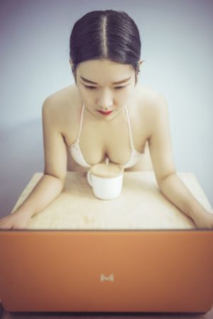 《天若有情》