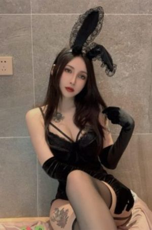 《隔壁女邻居》在线看