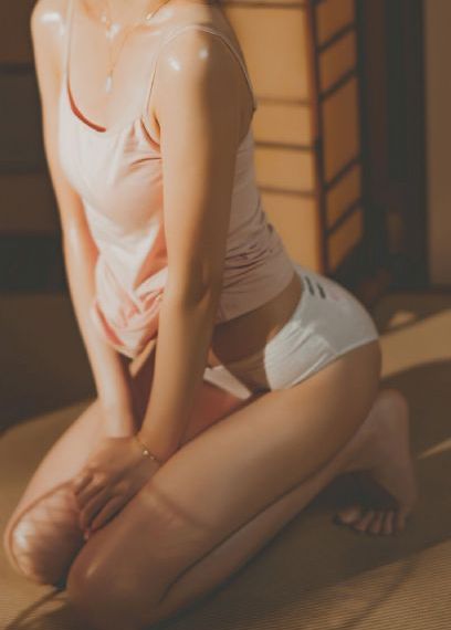 《纵意花丛》