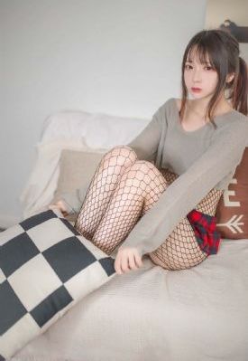 男生一边吃胸一边摸屁股视频