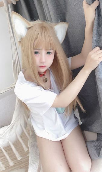 女大学沙龙