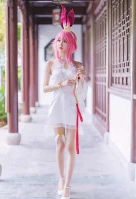 教授和他的女大学生